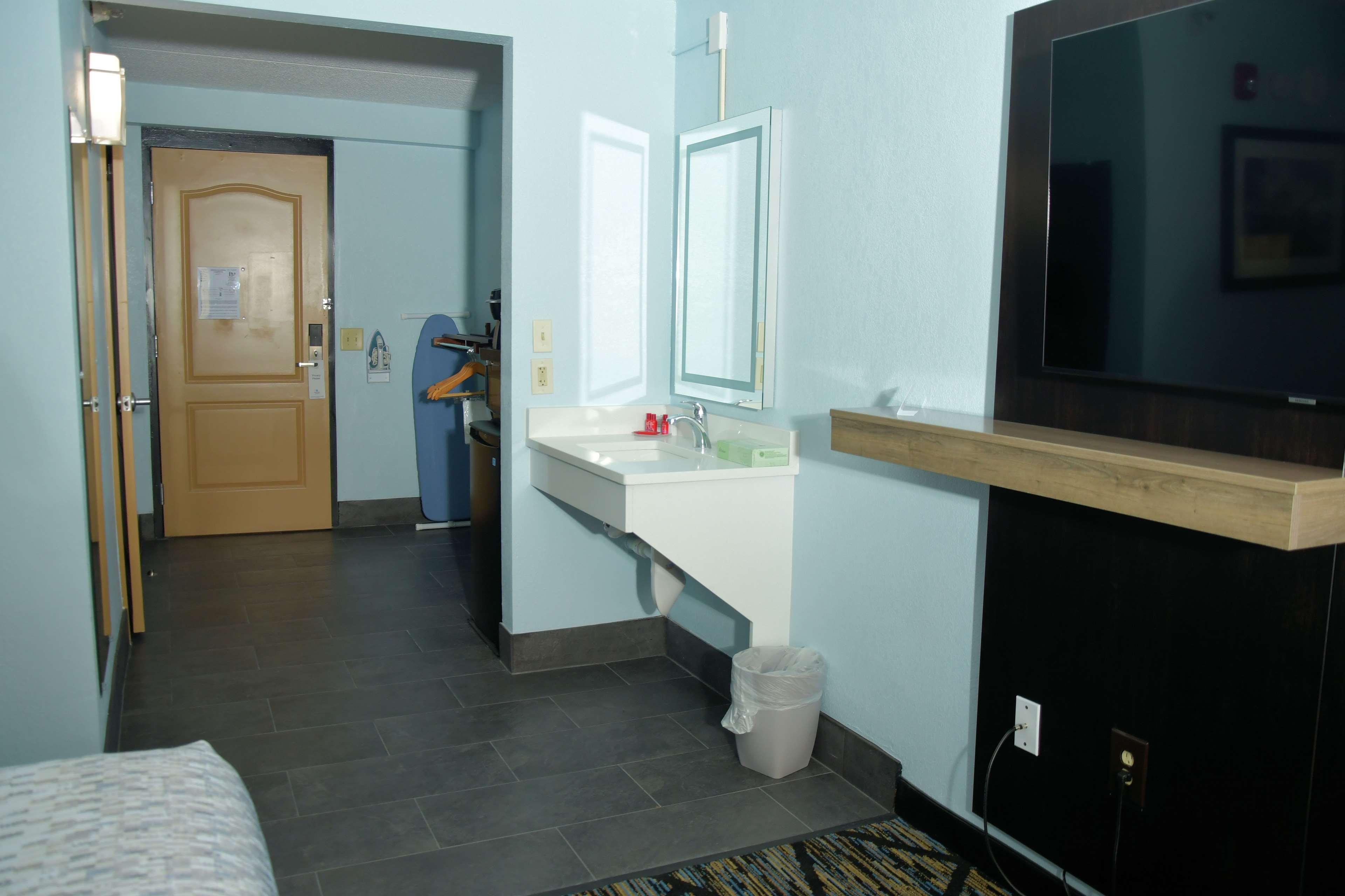 Clarion Pointe Jacksonville Near Camp Lejeune Exterior foto
